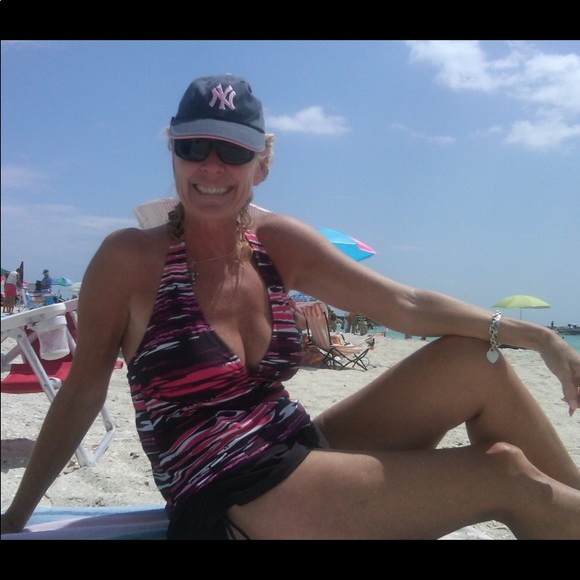 ✨Meet your Posher, Kaaren (car-in)✨✨✨ - Picture 7 of 11